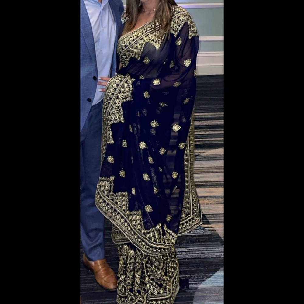 Gorgeous navy blue & gold Indian dress / gown / saree / sari